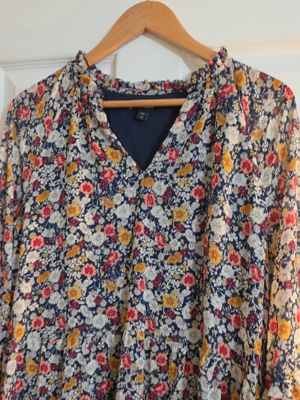 Floral V-Neck Tiered Women’s Dress - Navy with Multicolor Floral - Picture 3 of 4